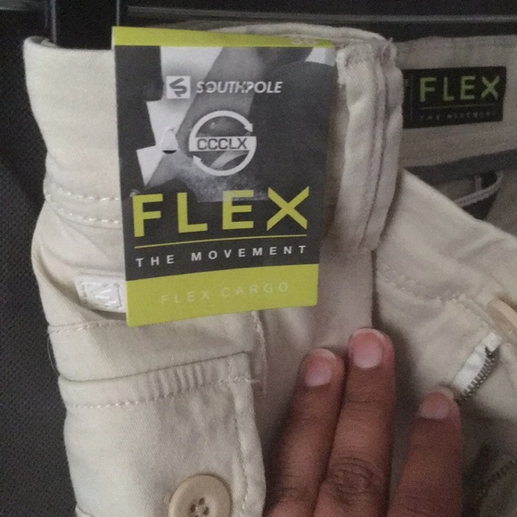 Cargo light kaki cargo shorts never worn - Picture 3 of 3